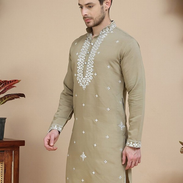 Jompers Men Geometric Embroidered Mirror Work Kurta