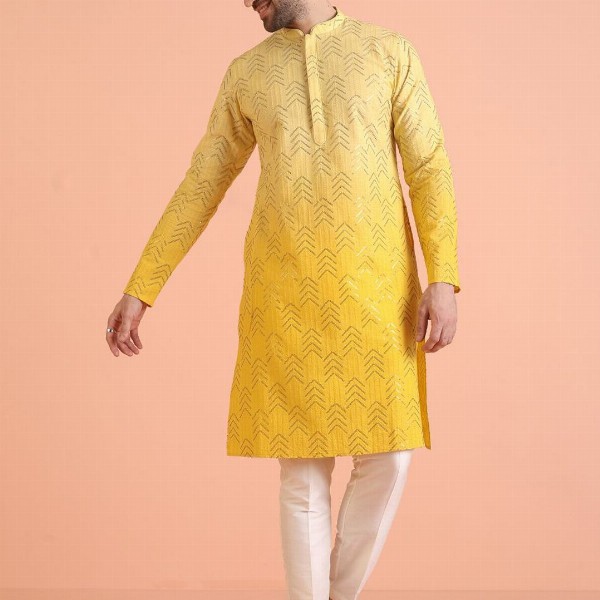 KISAH Men Paisley Embellished Mirror Work Kurta