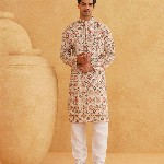 SOJANYA Men Cream-Coloured Geometric Printed Kurta