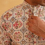 SOJANYA Men Cream-Coloured Geometric Printed Kurta