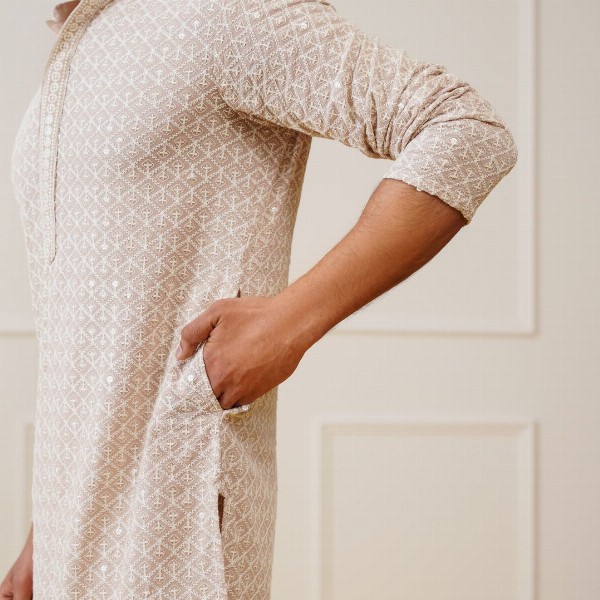 Jompers Ethnic Motifs Embroidered Mandarin Collar Straight Kurta