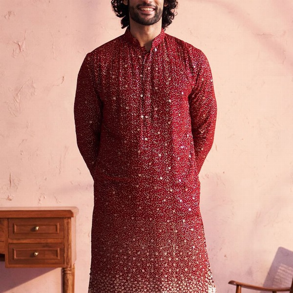VASTRAMAY Sequinned Embellished Straight Kurta