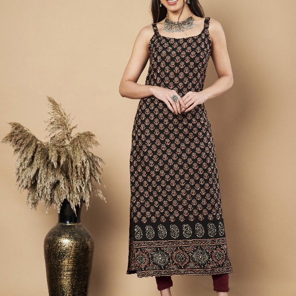 Vbuyz Floral Printed Shoulder Straps Boat Neck Cotton Straight Kurta