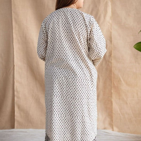 THE INDIAN ETHNIC CO Women Geometric Printed Thread Work Block Print Handloom Kurta