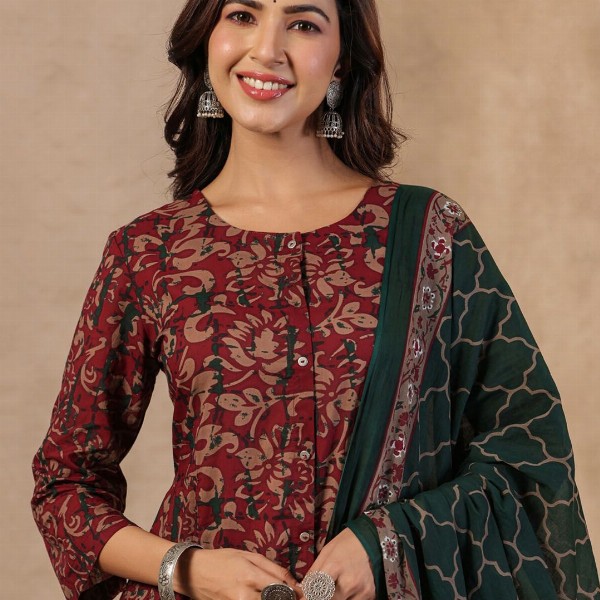 Sangria Floral Printed Pure Cotton Straight Kurta With Trouser & Dupatta