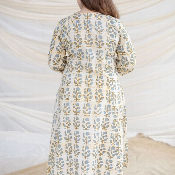 THE INDIAN ETHNIC CO White Ajrakh Cotton Kali Kurta