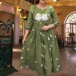 Aaghnya Women Ethnic Motifs Embroidered Kurta with Trousers