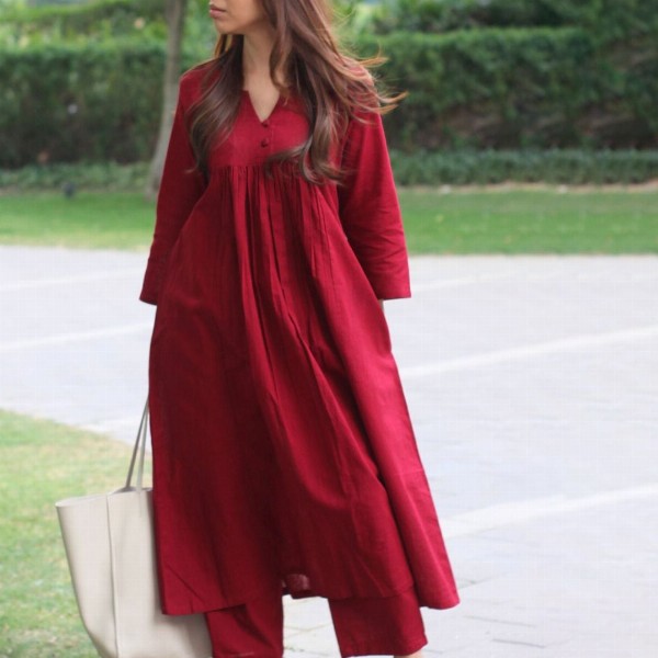 GoSriKi Women Solid Kurta with Trousers