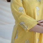 THE INDIAN ETHNIC CO Yellow Kali Dabu Slub Cotton Kurta