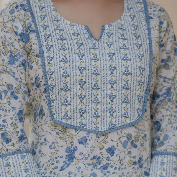 Anouk Women Floral Printed Regular Aari Work Pure Cotton Kurta with Trousers & With Dupatta