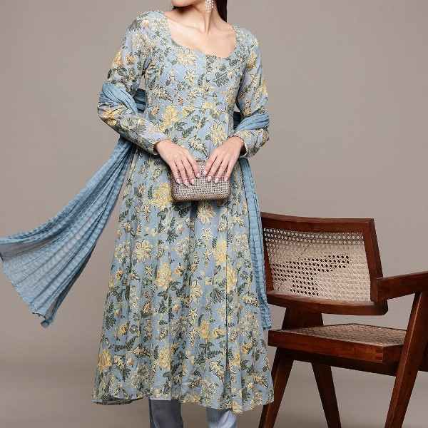 aarke Ritu Kumar Floral Printed Regular Kurta with Trousers & With Dupatta