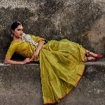 HUTS AND LOOMS Tissue Saree