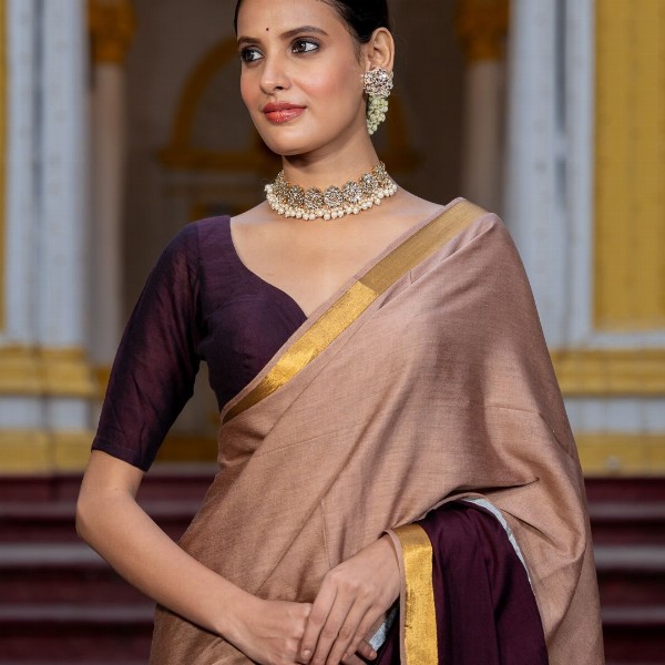 Suta Brown Color Cotton Blend Saree.