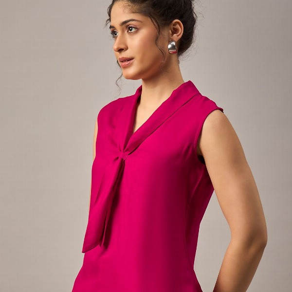 The Roadster Lifestyle Co Front Tie Sleeveless Top