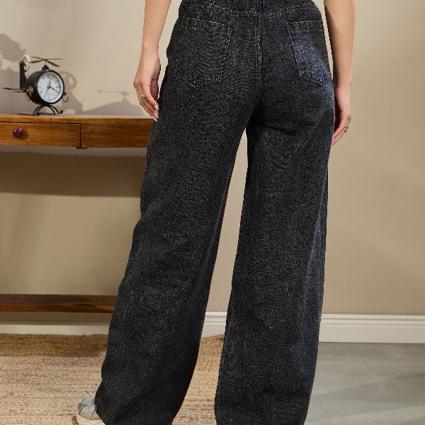 SASSAFRAS BASICS Women Straight Fit High-Rise Light Fade Jeans