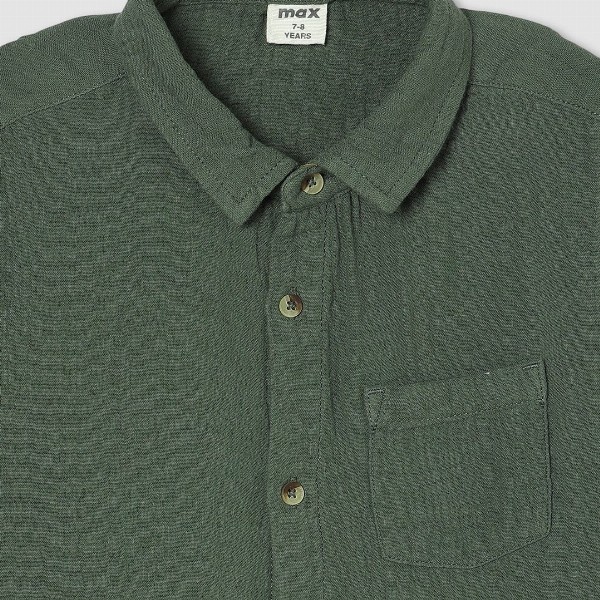max Boys Spread Collar Solid Cotton Casual Shirt