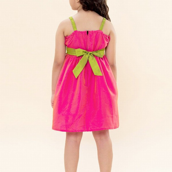 A T U N Girls Pink & Green Solid Fit and Flare Dress