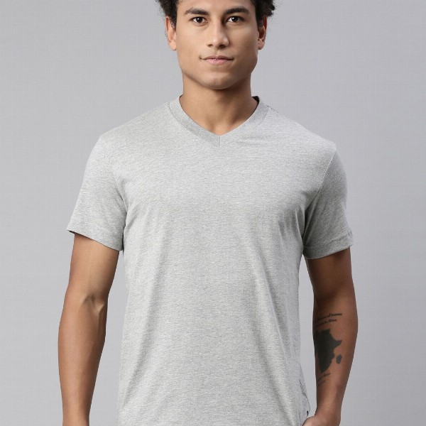 Levis Men Pure Cotton V Neck Short Sleeve Tshirt