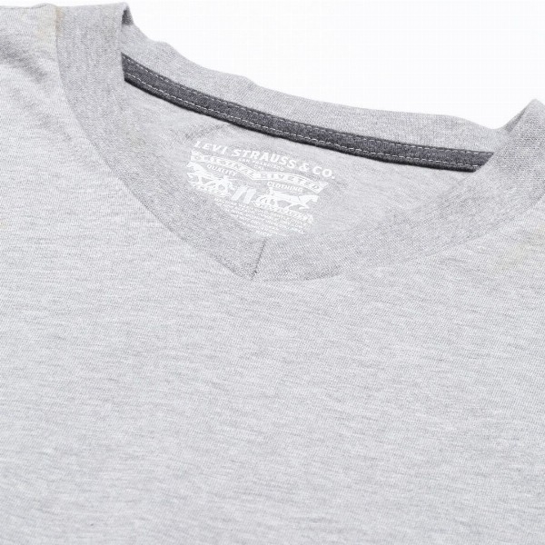 Levis Men Pure Cotton V Neck Short Sleeve Tshirt