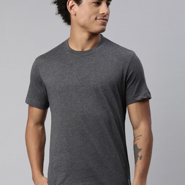 Levis Men Soft Pure Cotton Round Neck Half Sleeve Tshirt