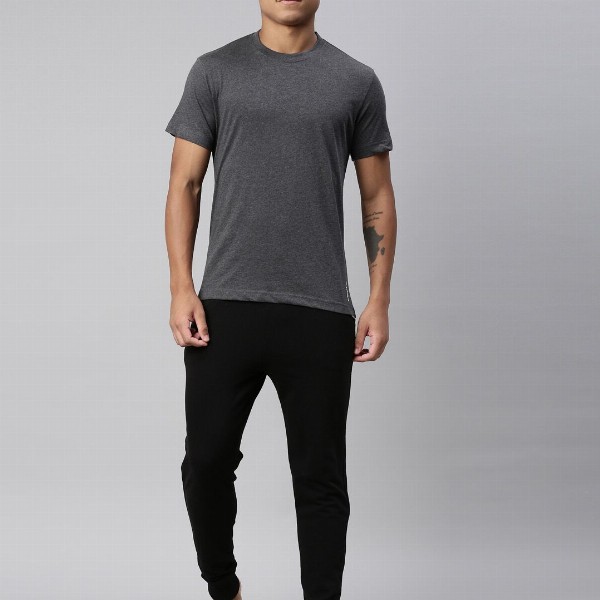 Levis Men Soft Pure Cotton Round Neck Half Sleeve Tshirt