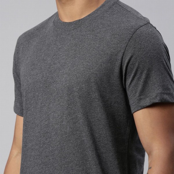 Levis Men Soft Pure Cotton Round Neck Half Sleeve Tshirt