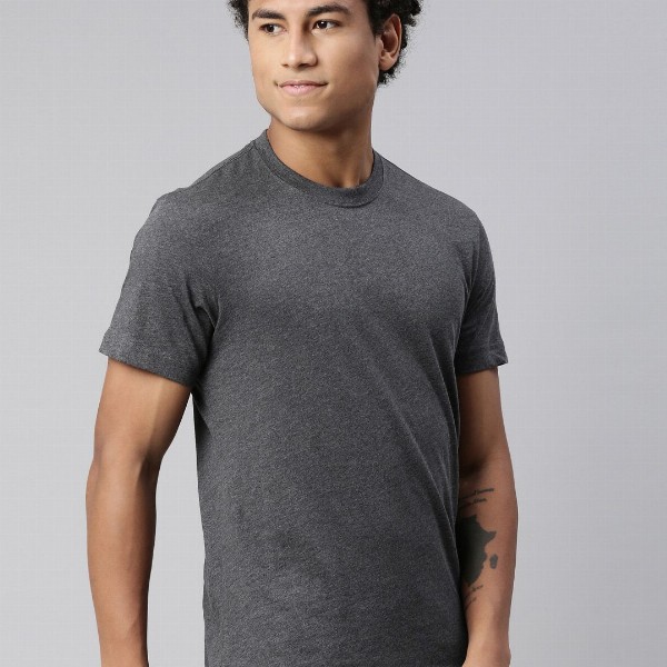 Levis Men Soft Pure Cotton Round Neck Half Sleeve Tshirt